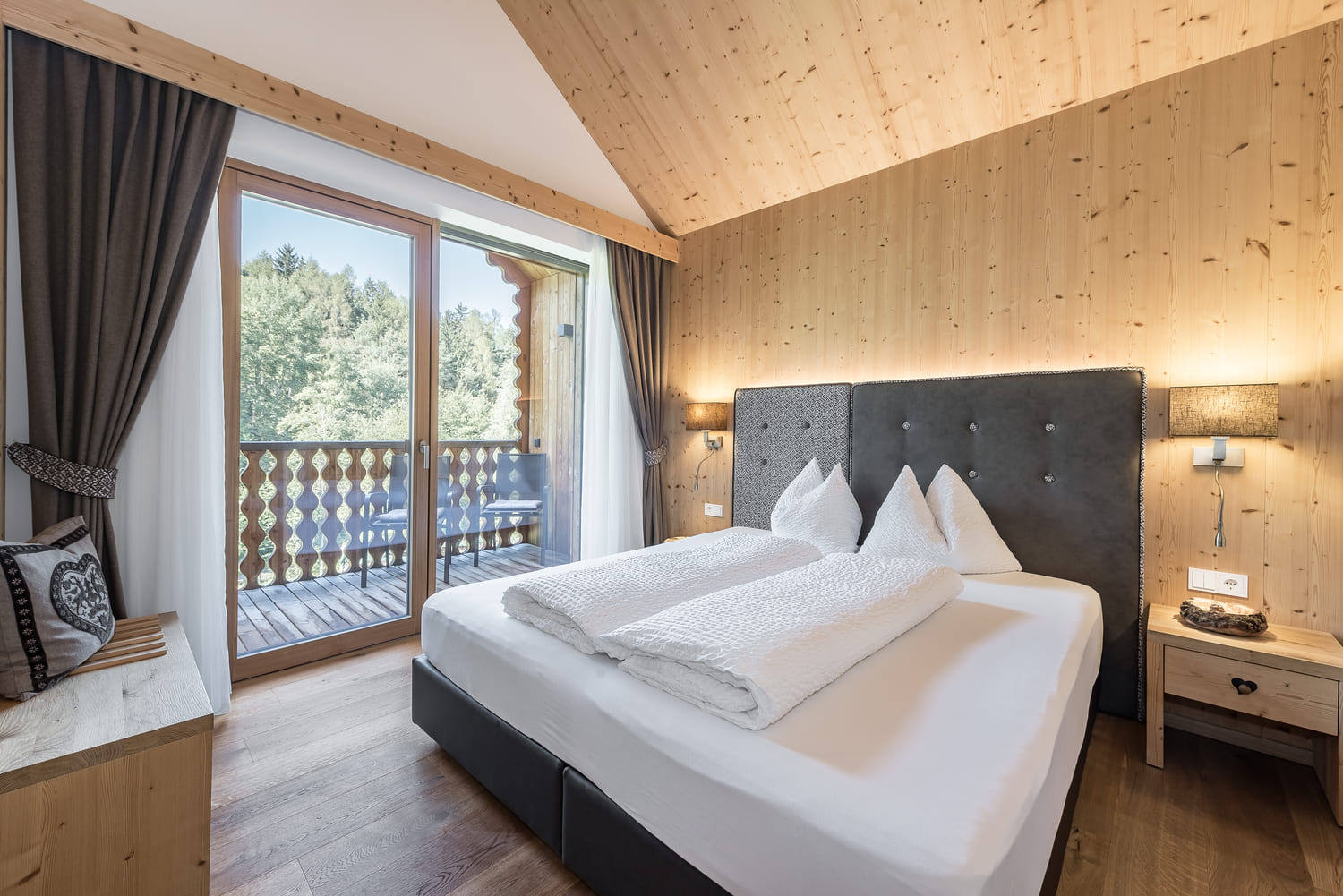 Chalet in den Alpen in Südtirol