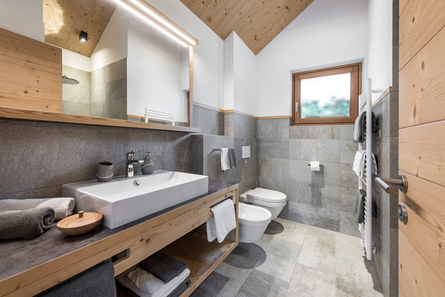 Bad im Winter Chalet bei Brixen